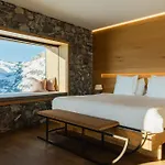 Chetzeron Ski-in & Ski-out Hotel