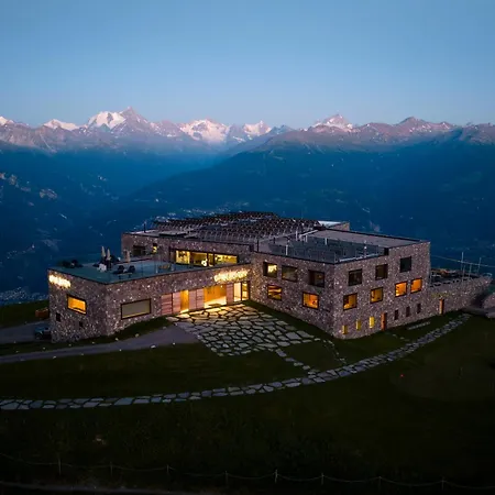Chetzeron Mountain Boutique Hotel 4*