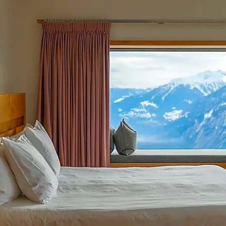 Chetzeron Mountain 호텔 4*